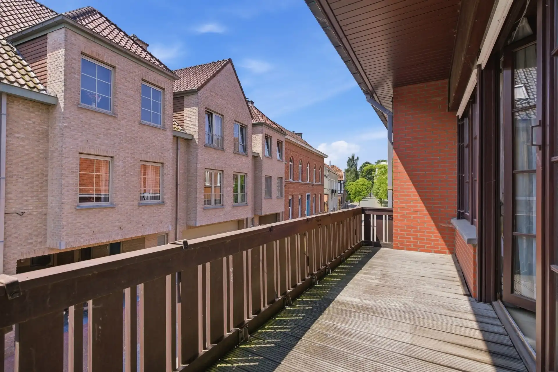 degelijke en op te frissen woning met 4 slaapkamers en 2 badkamers foto 7