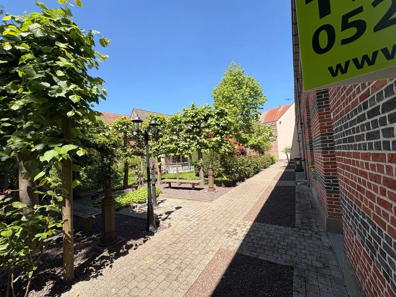 Sympathieke woning in een oase van rust middenin centrum  foto 14