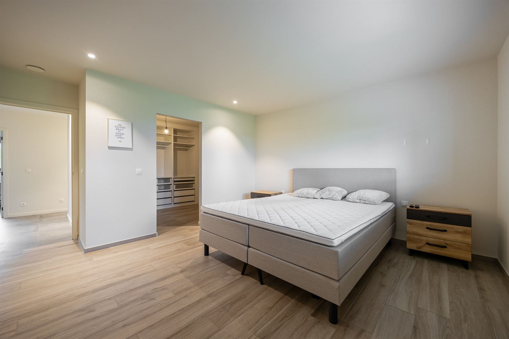 Moderne gezinswoning met open zicht foto 12