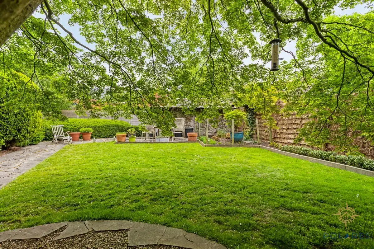 Ruime bel-etage woning met tuin op toplocatie foto 35