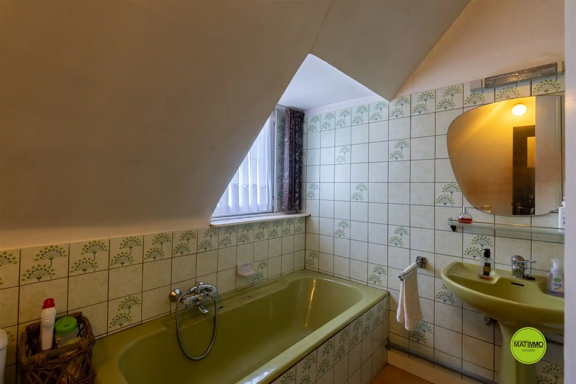 Halfopen woning met veel potentieel in het centrum van Bree foto 21