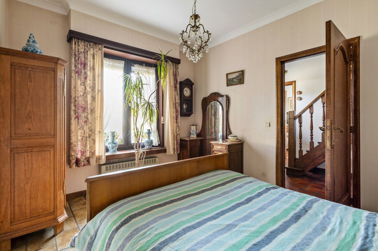 OPEN BEBOUWING MET GARAGE EN TUIN OP GOEDE LOCATIE! foto 15