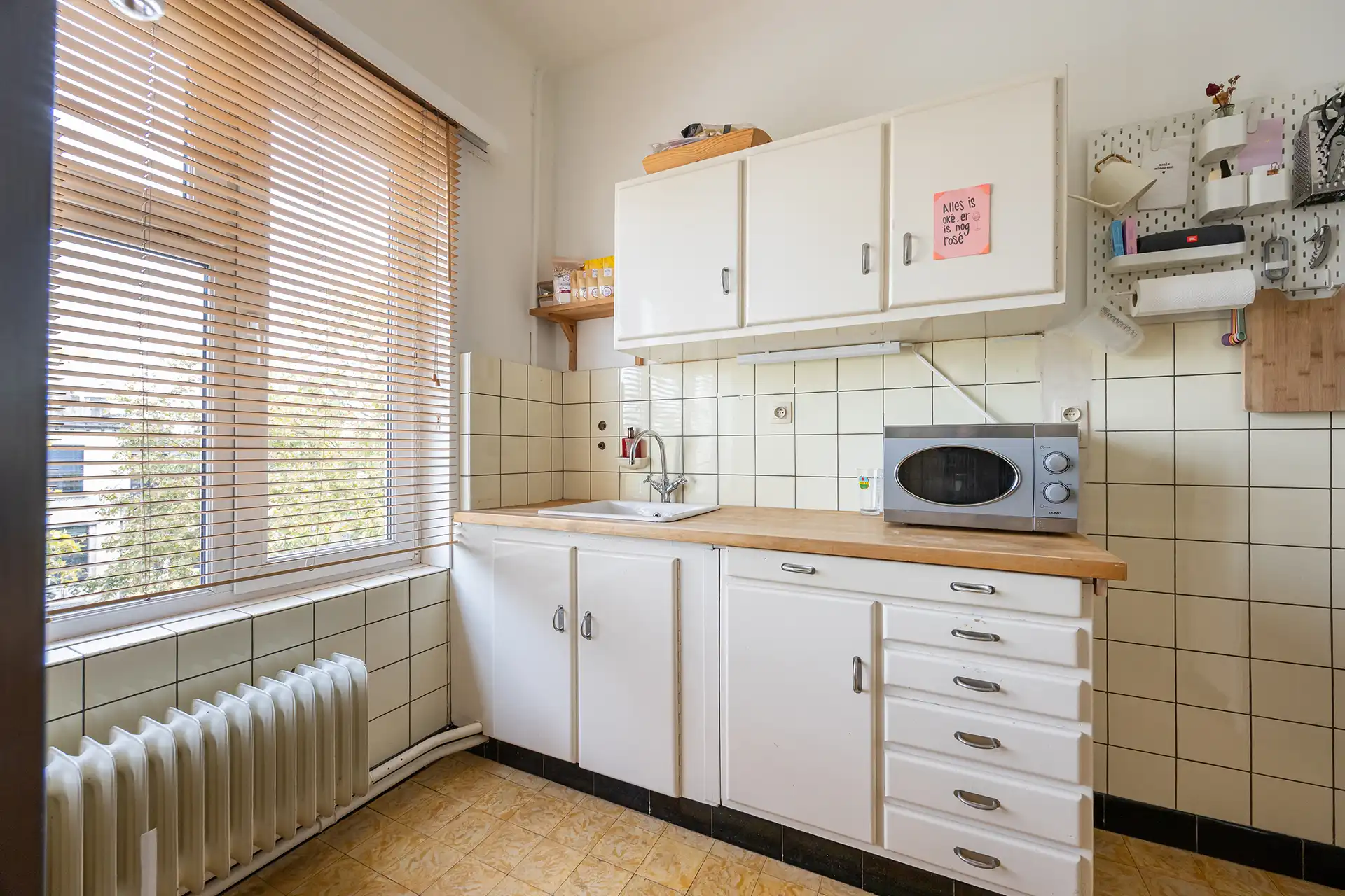 LICHTRIJK APPARTEMENT MET TERRAS IN CENTRUM MORTSEL foto 6