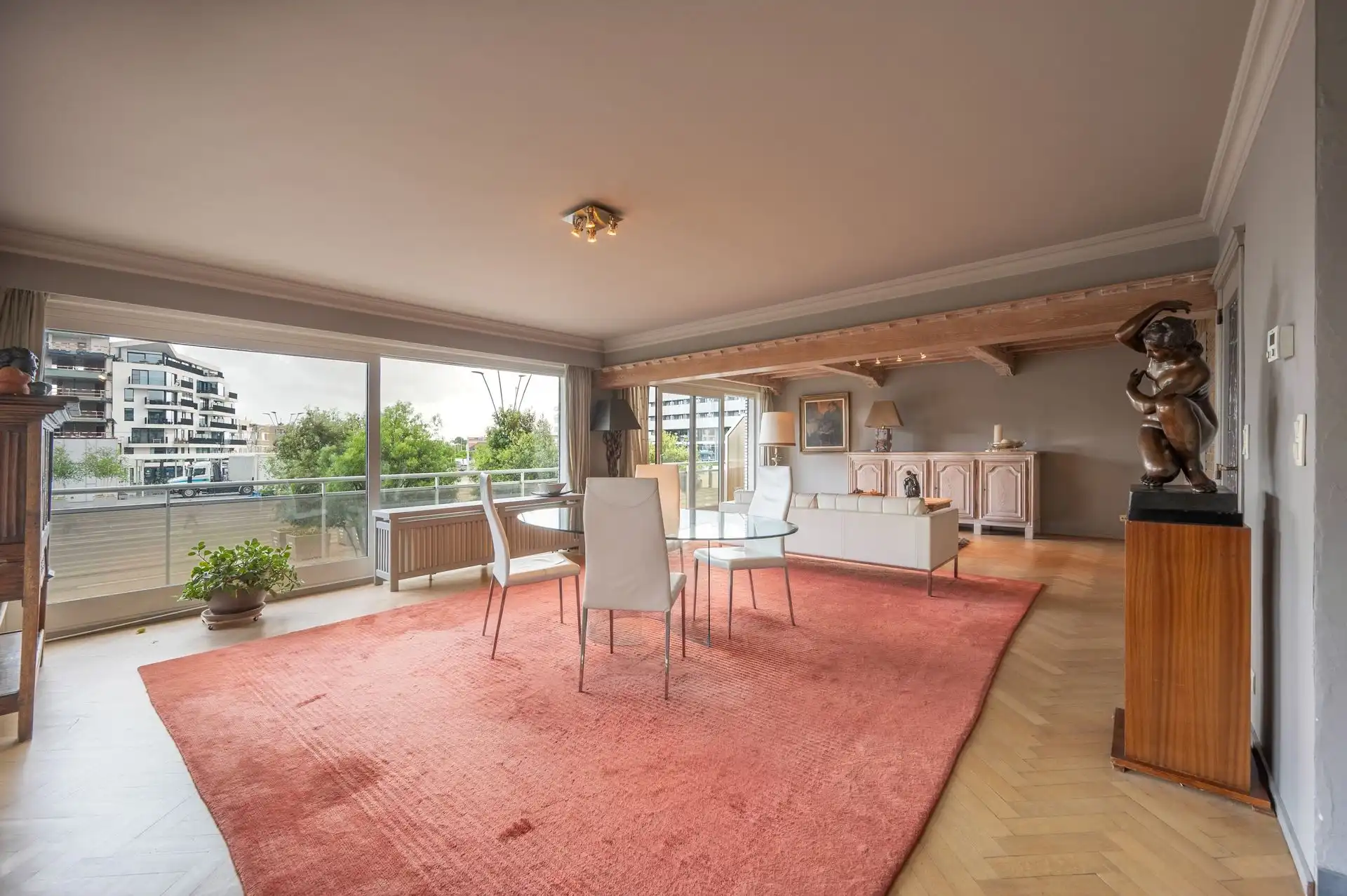 Ruim appartement met 3 slaapkamers op absolute toplocatie foto 7