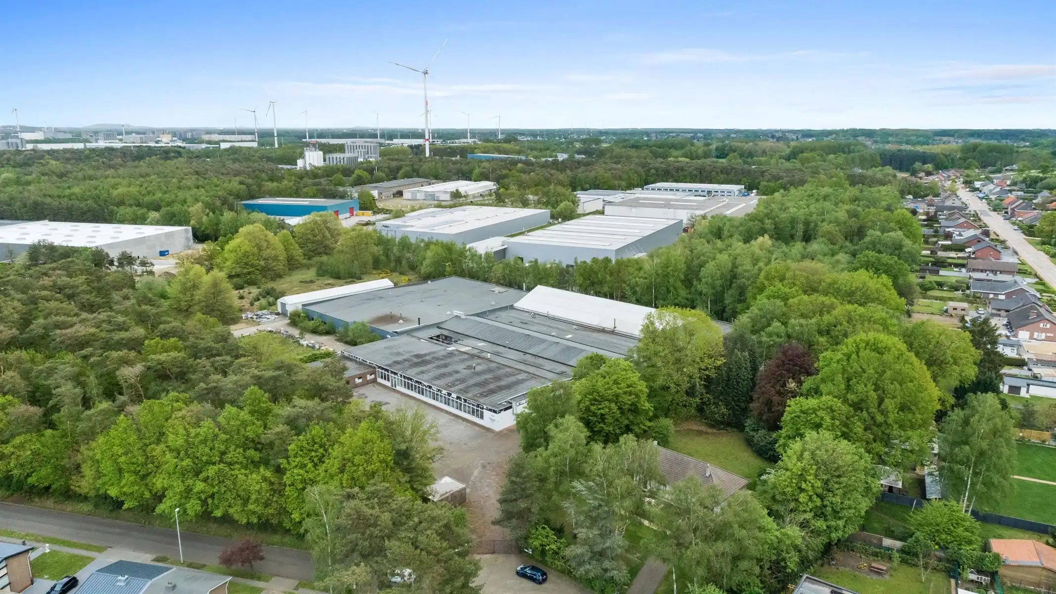 Industriegrond circa 25500 m² met bedrijfsgebouw en loods foto 17