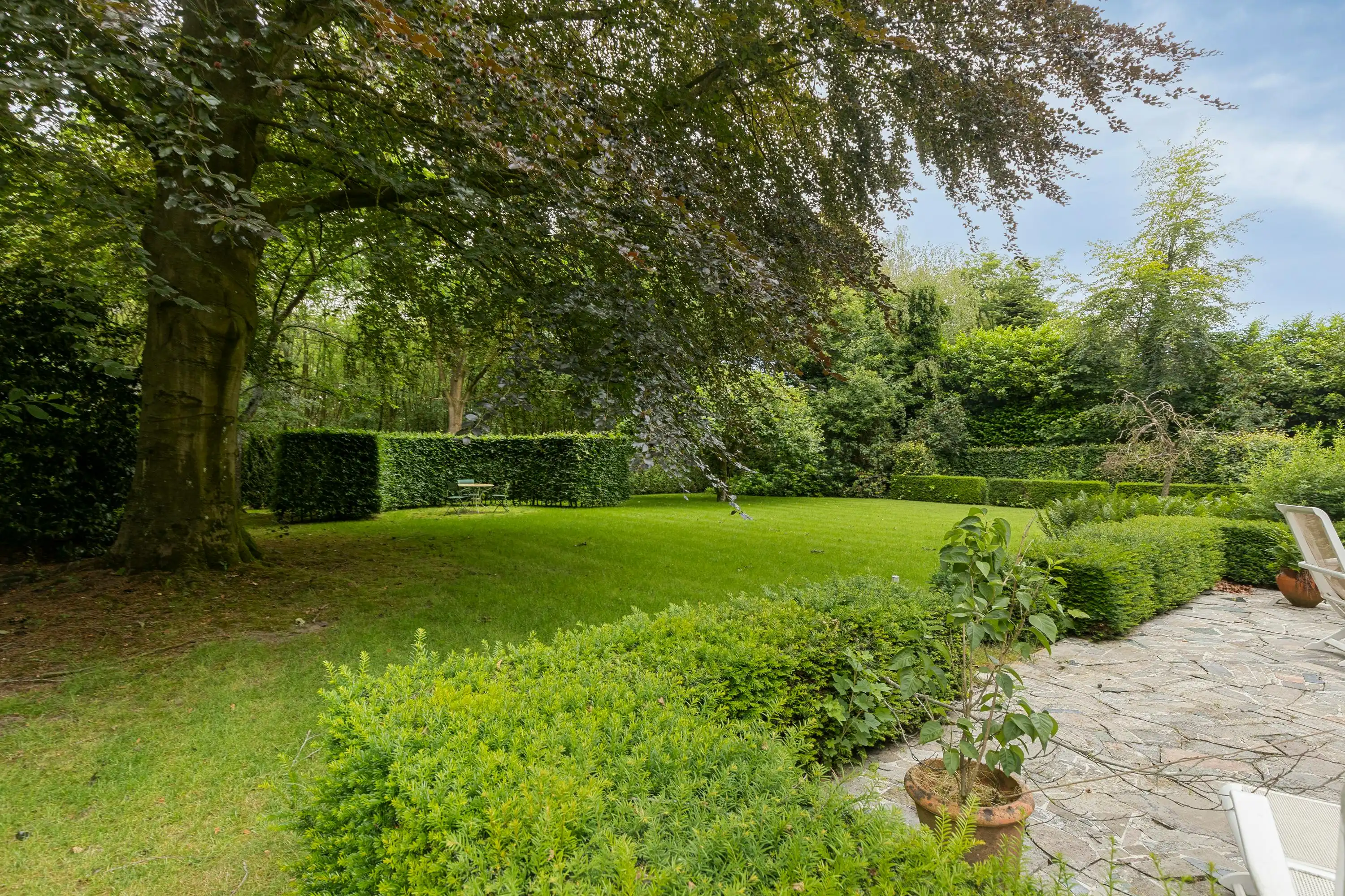 Ruime karaktervolle villa in het Lindenpark te Deurle foto 3