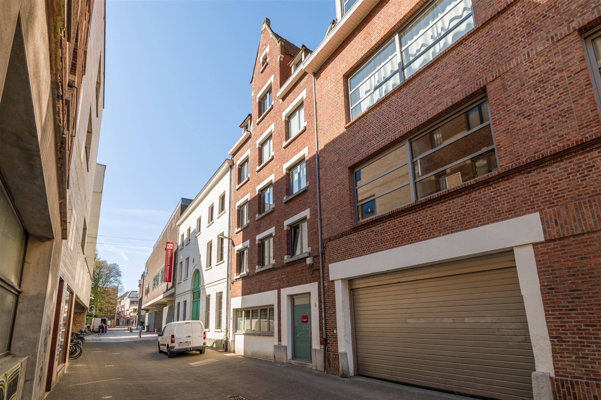Gelijkvloers appartement met ruim terras foto 12