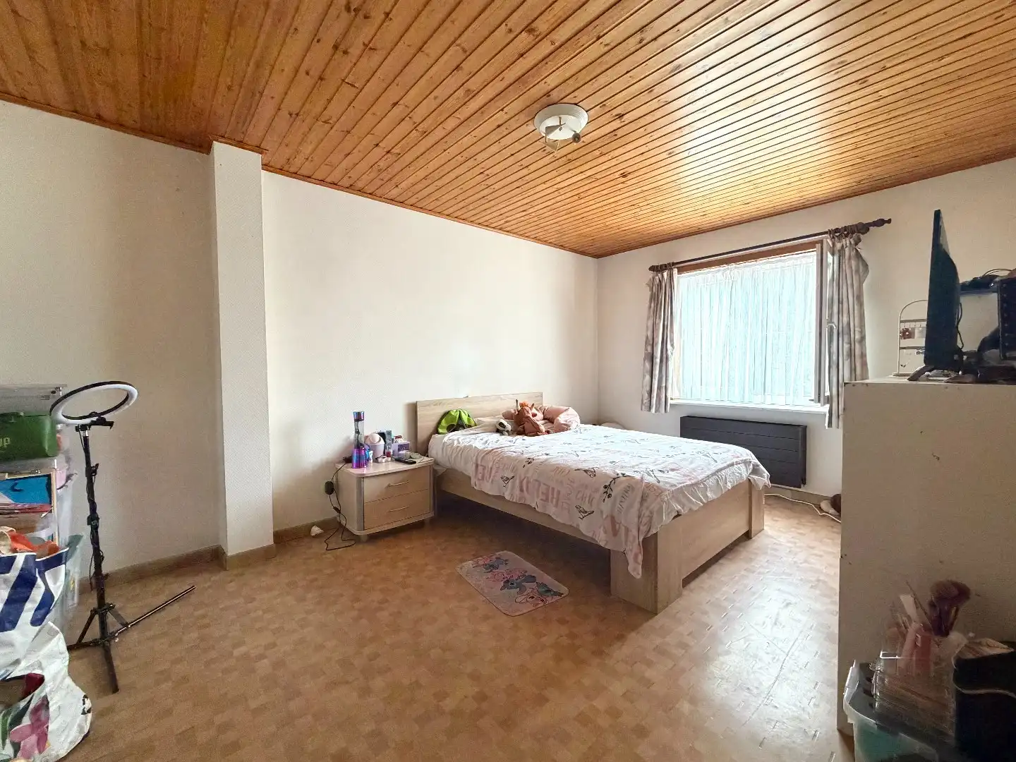 Ruime gezinswoning op toplocatie te koop te Harelbeke! foto 7