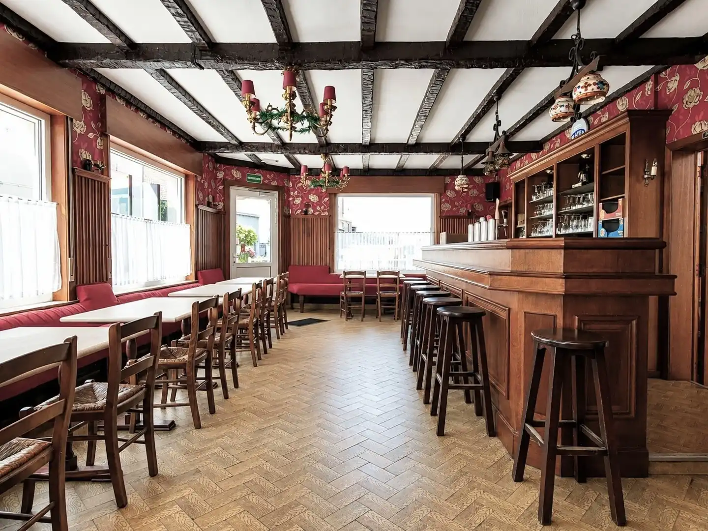 Café "Het Meiklokje" met mogelijke woonst, schuur en garage – goed gekend en populair café uitgebaat tot november 2025 foto 10