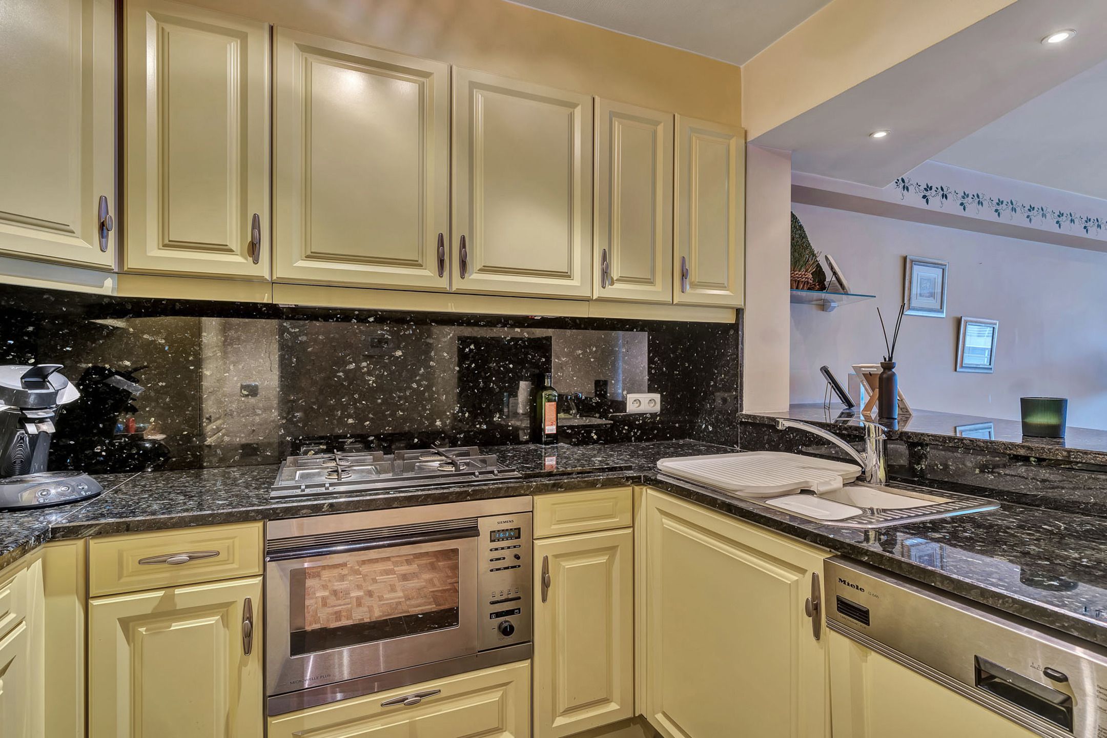 Prachtig appartement met 2 slpks op absolute toplocatie! foto 9