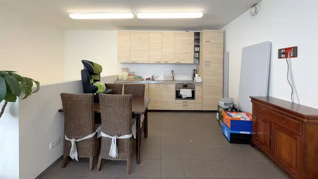 Showroom met magazijn te huur aan het Handelsdok in Gent foto 13
