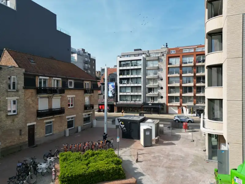 Zongericht en gemeubeld appartement met centrale ligging, vlakbij de zeedijk! foto 13