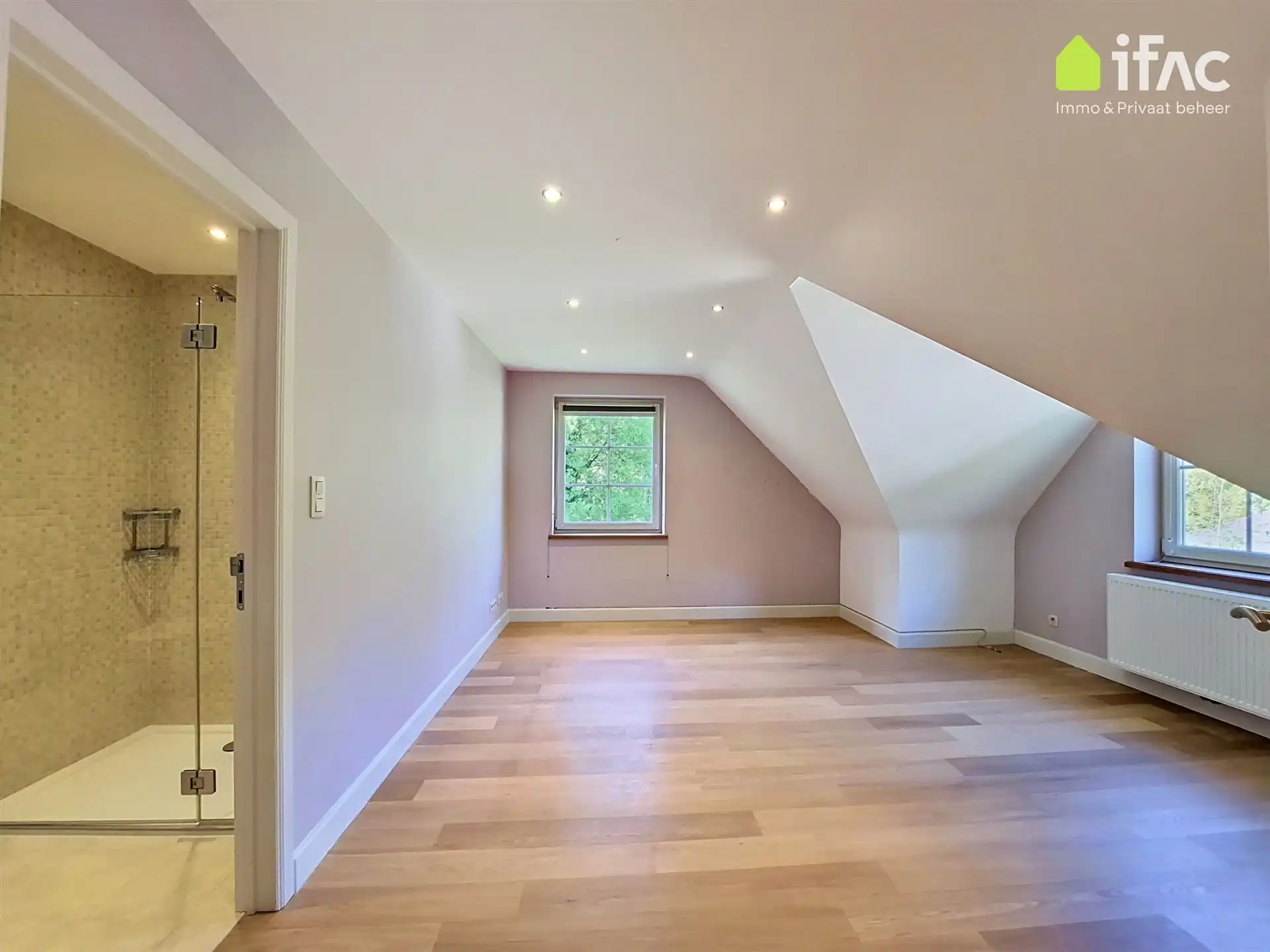Exclusieve luxevilla op 14,47are in woonpark foto 25
