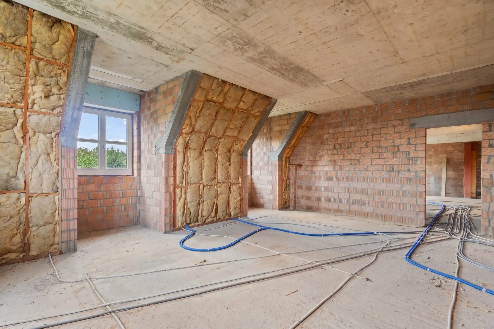 Heel riante casco villa, op 3381m² grond.  foto 12