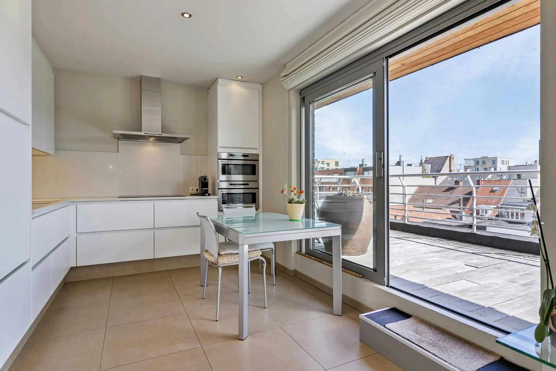 Magnifiek penthouse met panoramisch uitzicht in Roeselare foto 10