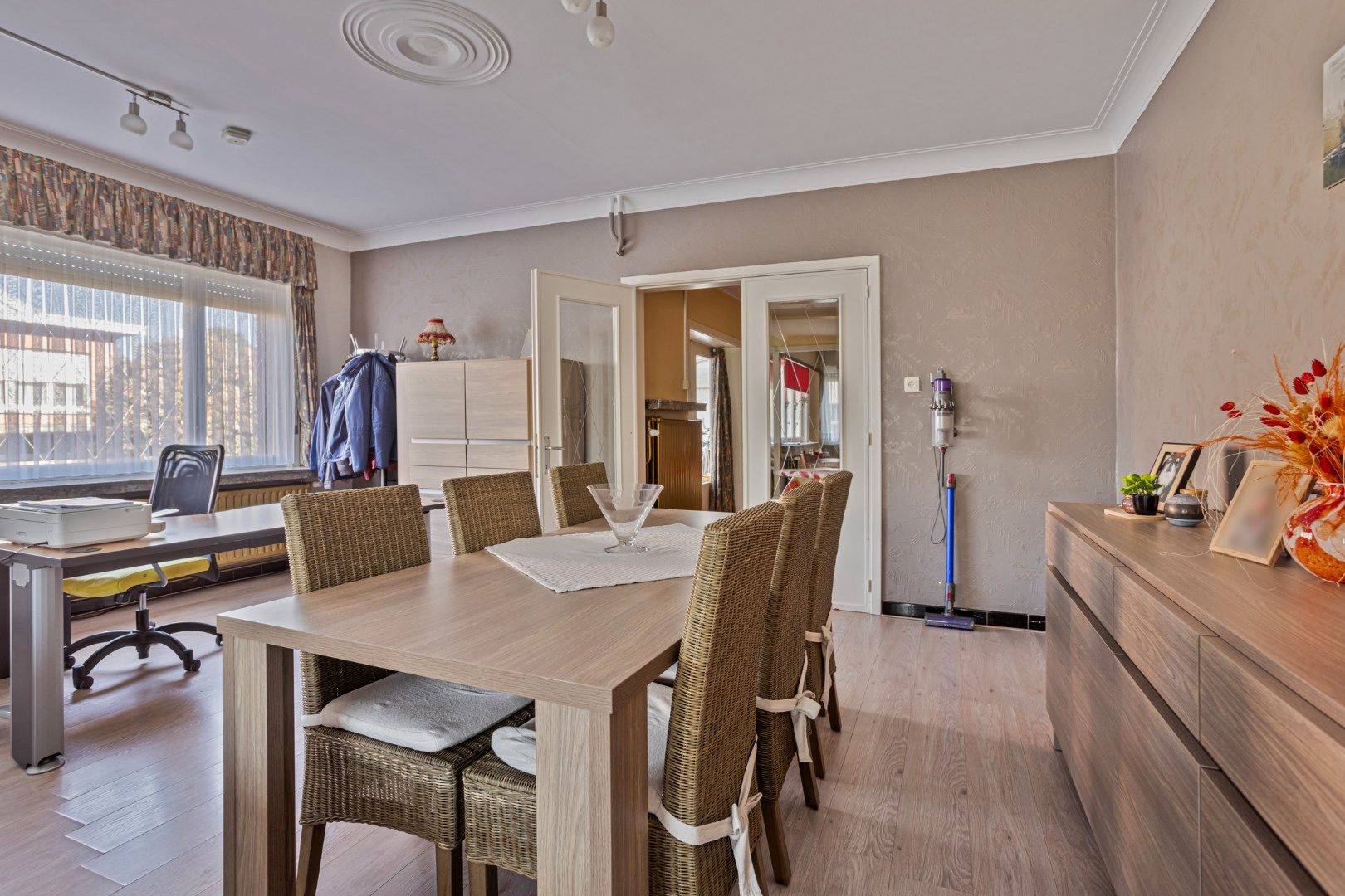 Te renoveren halfopen woning met 3 slaapkamers op een perceel van ca. 780 m² ! foto 5