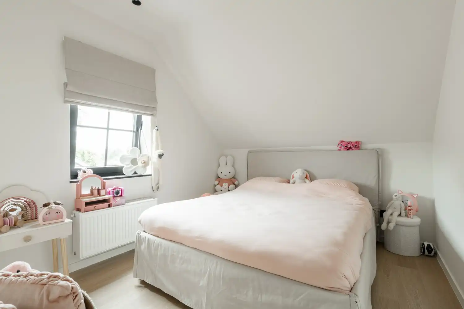 Prachtige villa te koop in Lommel - 4 slaapkamers, 2 badkamers, garage en ruime tuin op 566 m², volledig gerenoveerd in 2025! foto 29