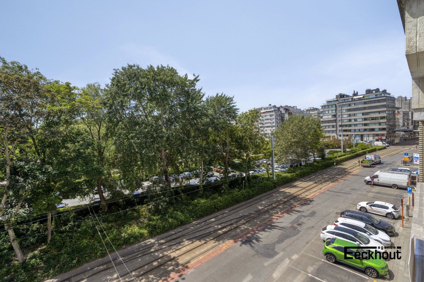 Ruim appartement in centrum Oostende met mooi open zicht op het Leopoldpark! foto 6