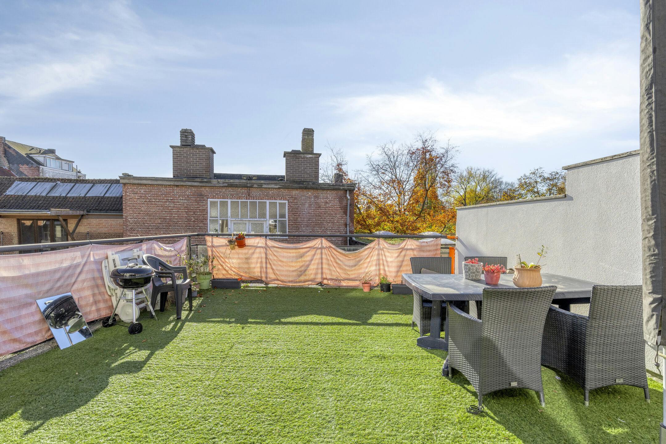 Huis met 3 slaapkamers, 3 autostaanplaatsen en ruim terras in Niel foto 7