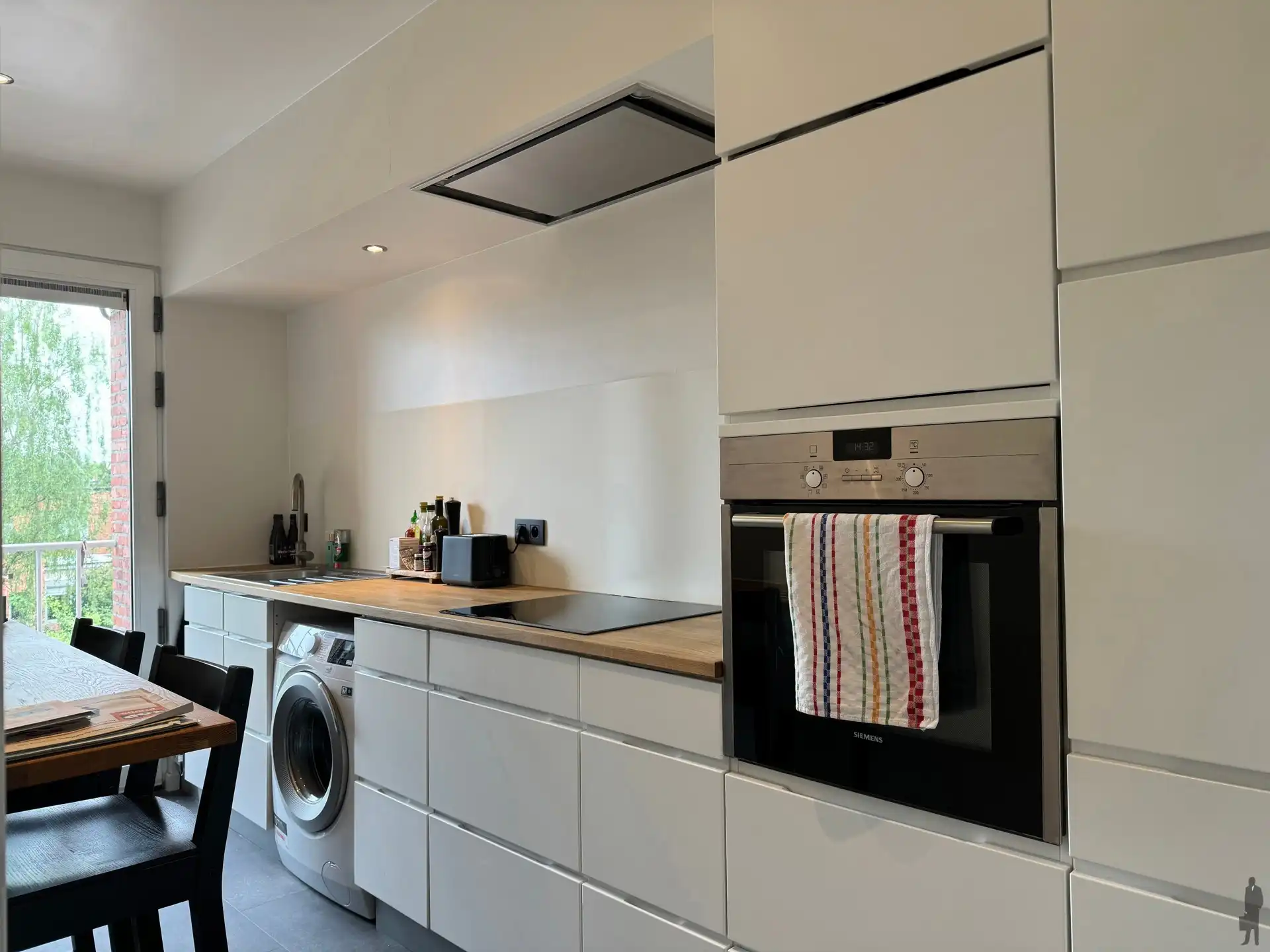 1-slaapkamerappartement met terras en garagebox te Wilrijk foto 3