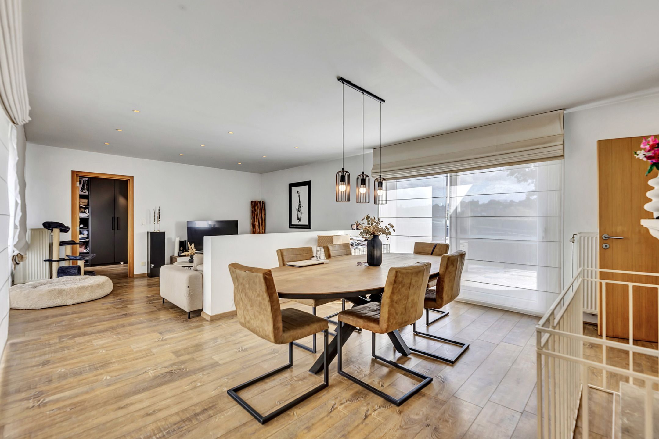 Woning met 3 slaapkamers op rustige ligging te koop foto 5