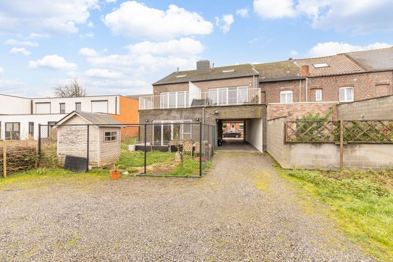 Trendy en energiezuinig appartement met 2 slaapkamers, terras, berging en carport foto 18