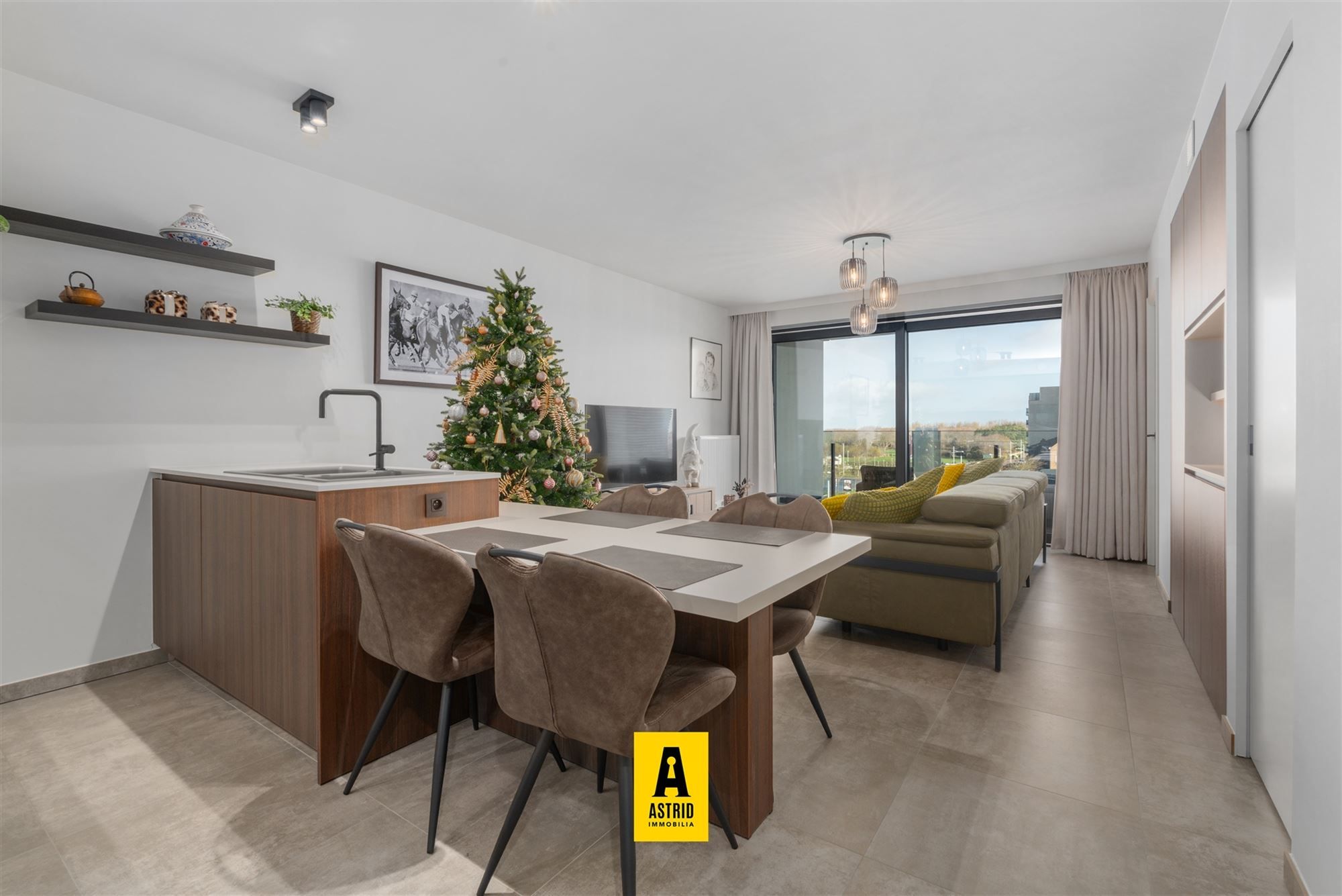 Luxueus (quasi nieuw) appartement vlakbij het strand!  foto 7