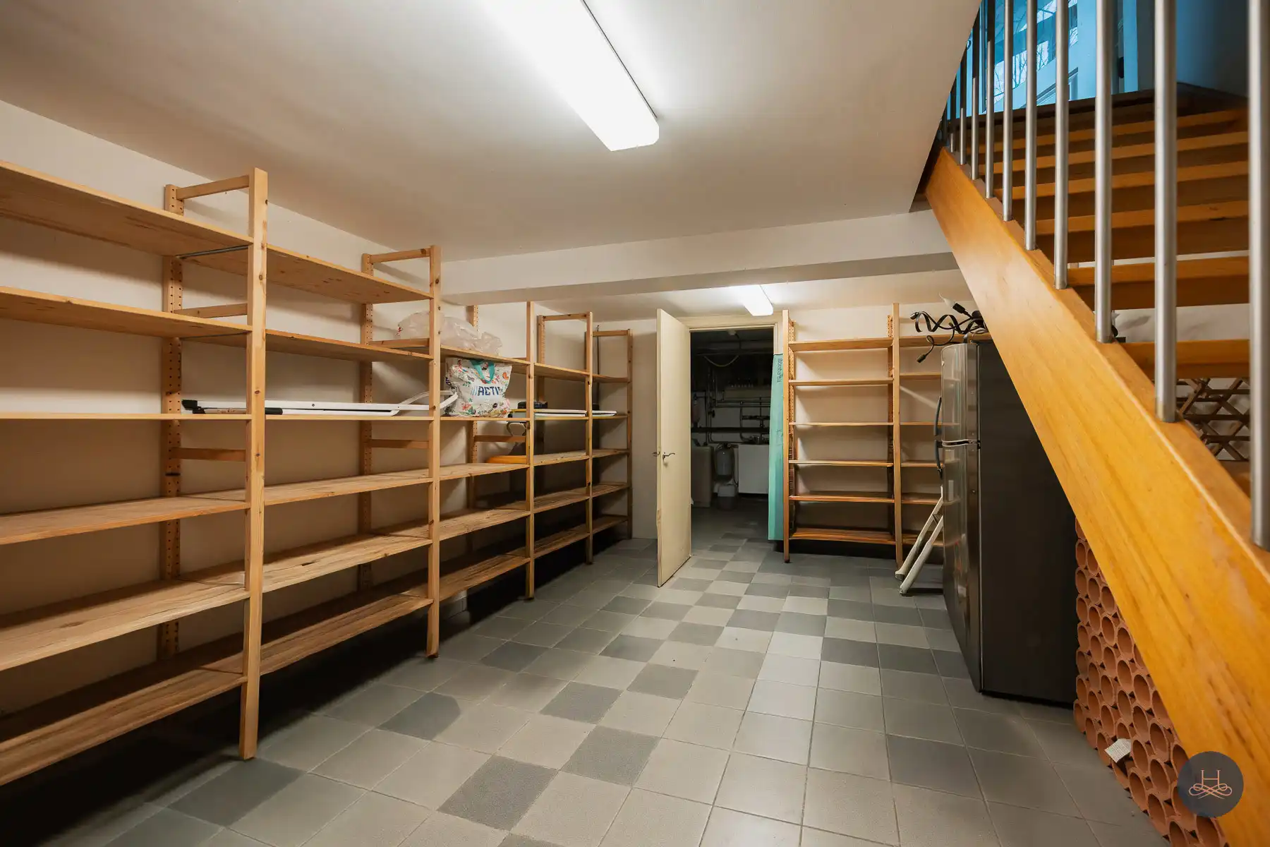 Riante villa op toplocatie in het groen met privé-bos foto 17