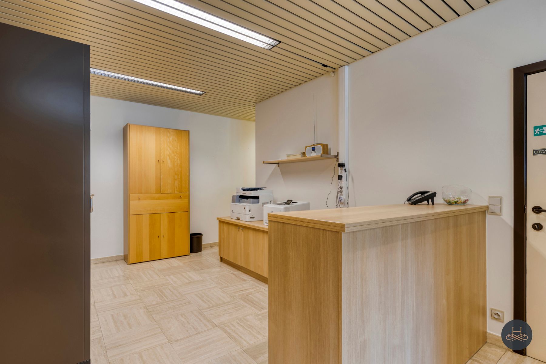 Gelijkvloerse commerciële kantoorruimte foto 10