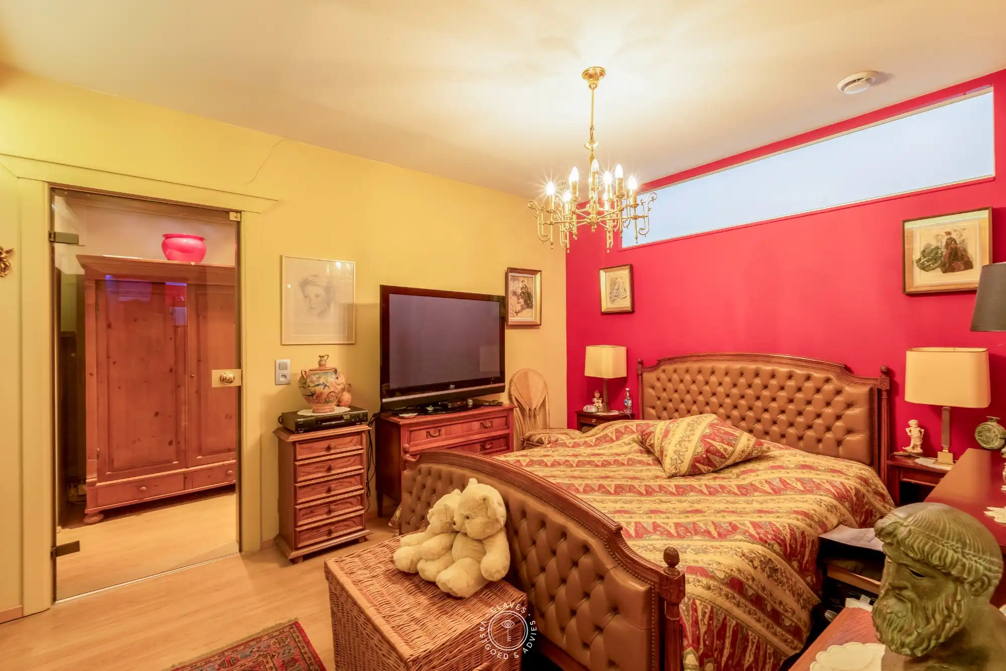 Opbrengsteigendom (ruime burgerwoning) bestaande uit 2 appartementen en garage foto 11