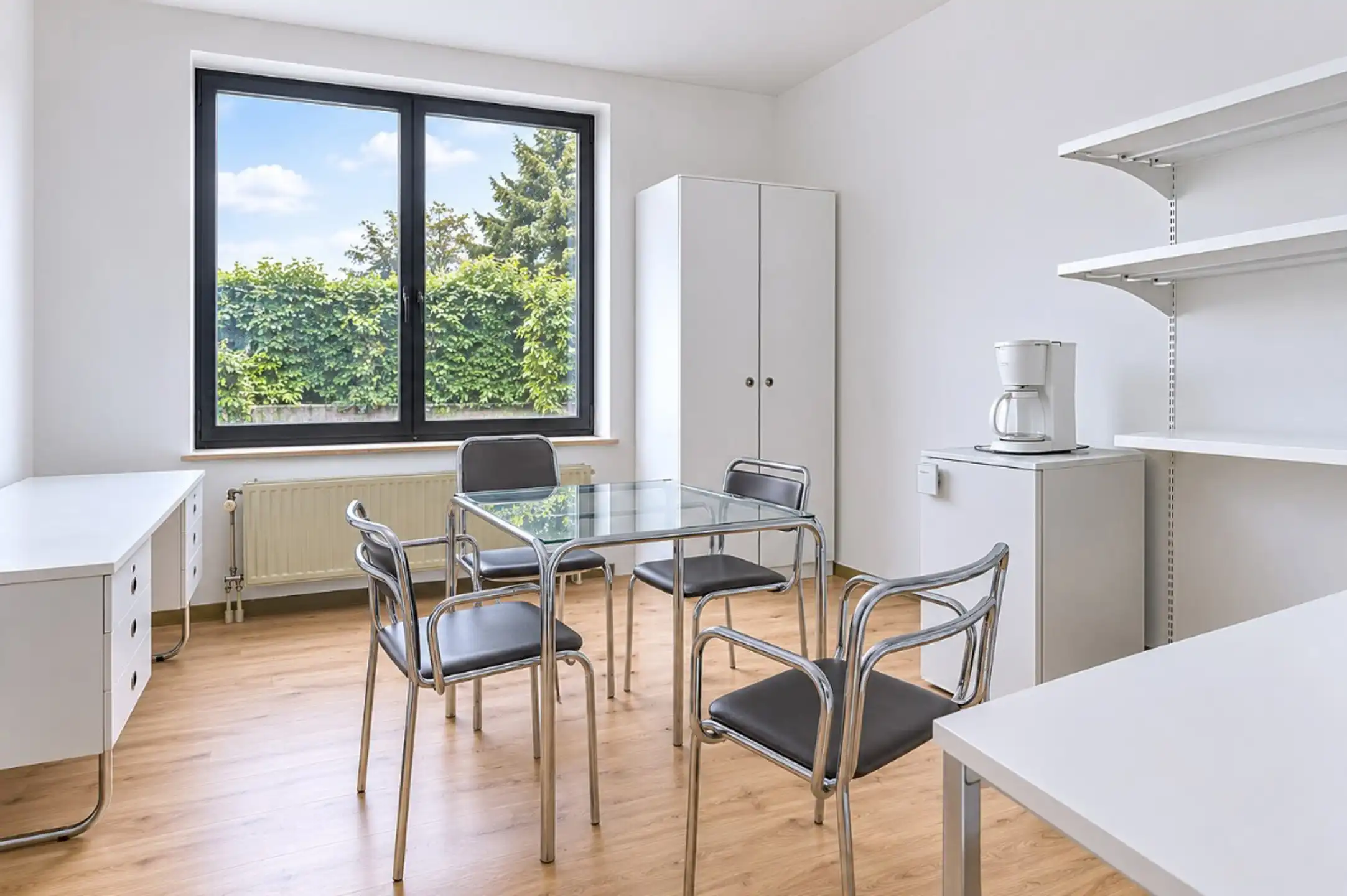 Gelijkvloerse handelsruimte op commerciële toplocatie foto 11