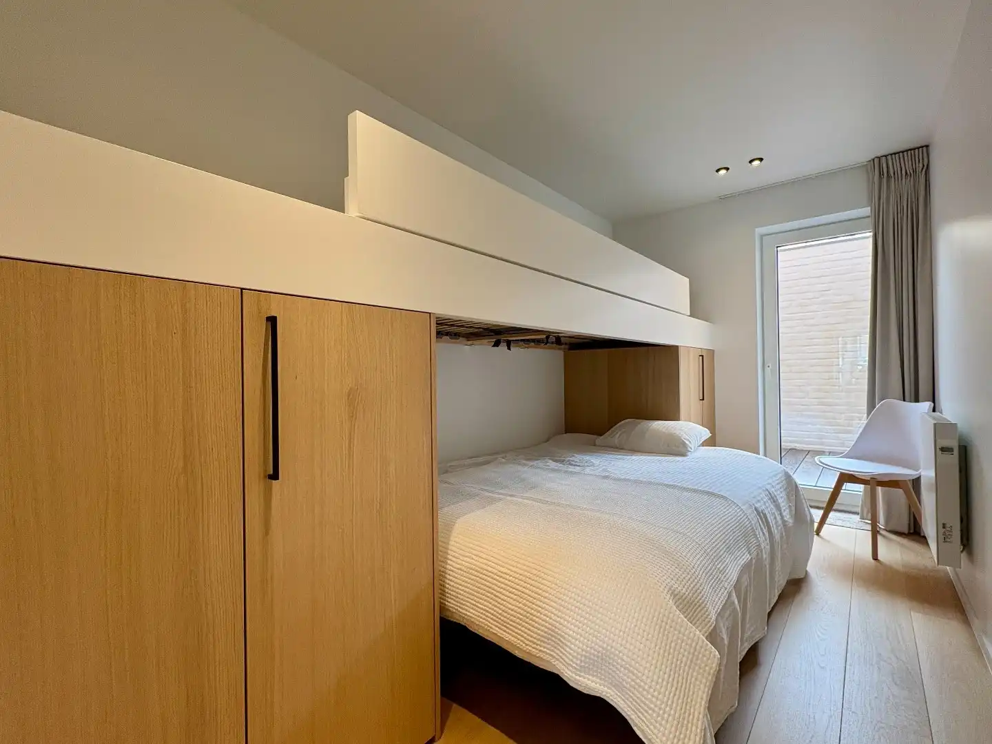 Recent gerenoveerd twee-slk-appt om de hoek van het strand. foto 10