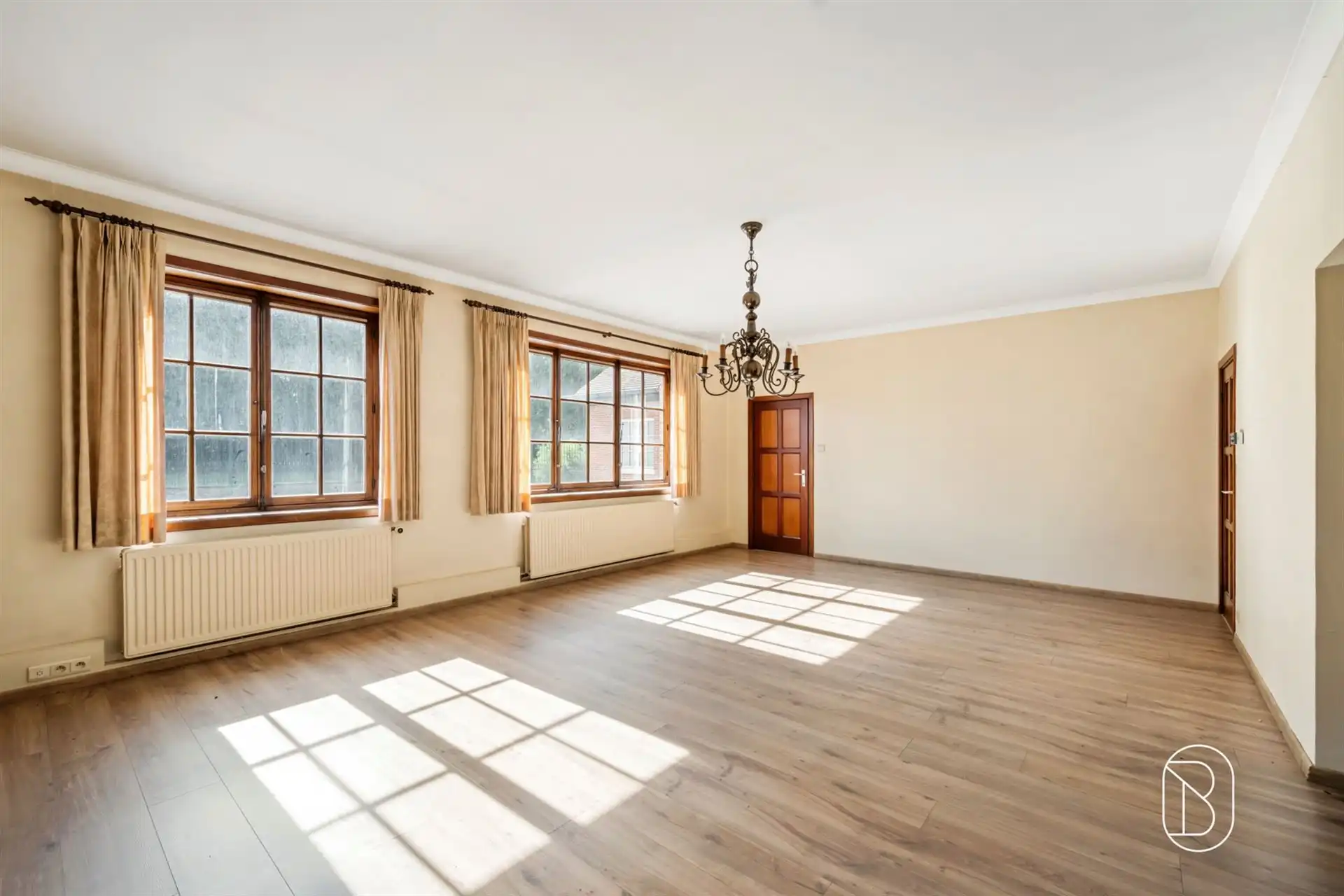 Landhuis-villa in Deerlijk omgeven door groen met 4 kamers foto 15