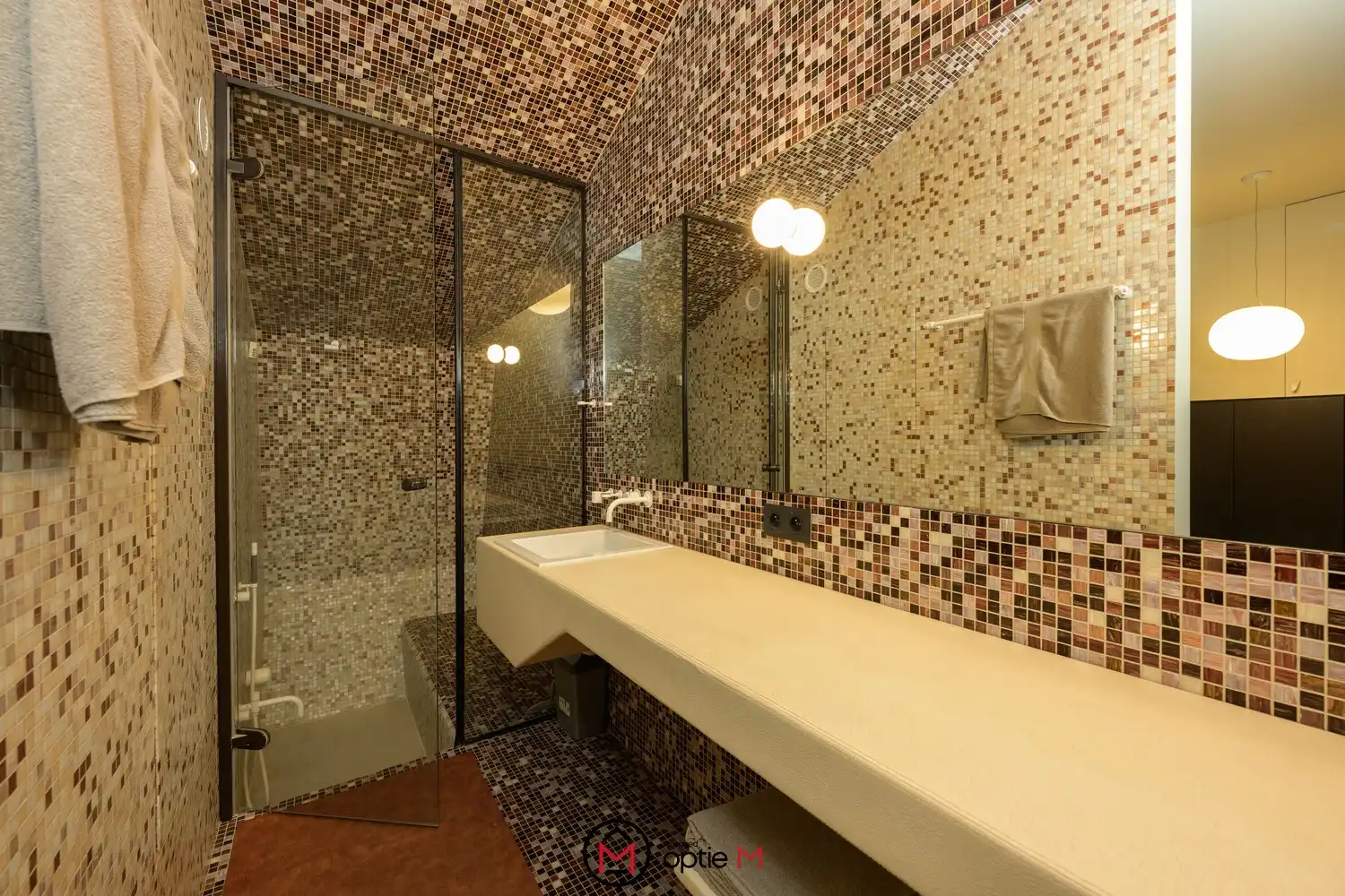 RUIME LUXE LOFT MET GROTE TERRASSEN foto 15