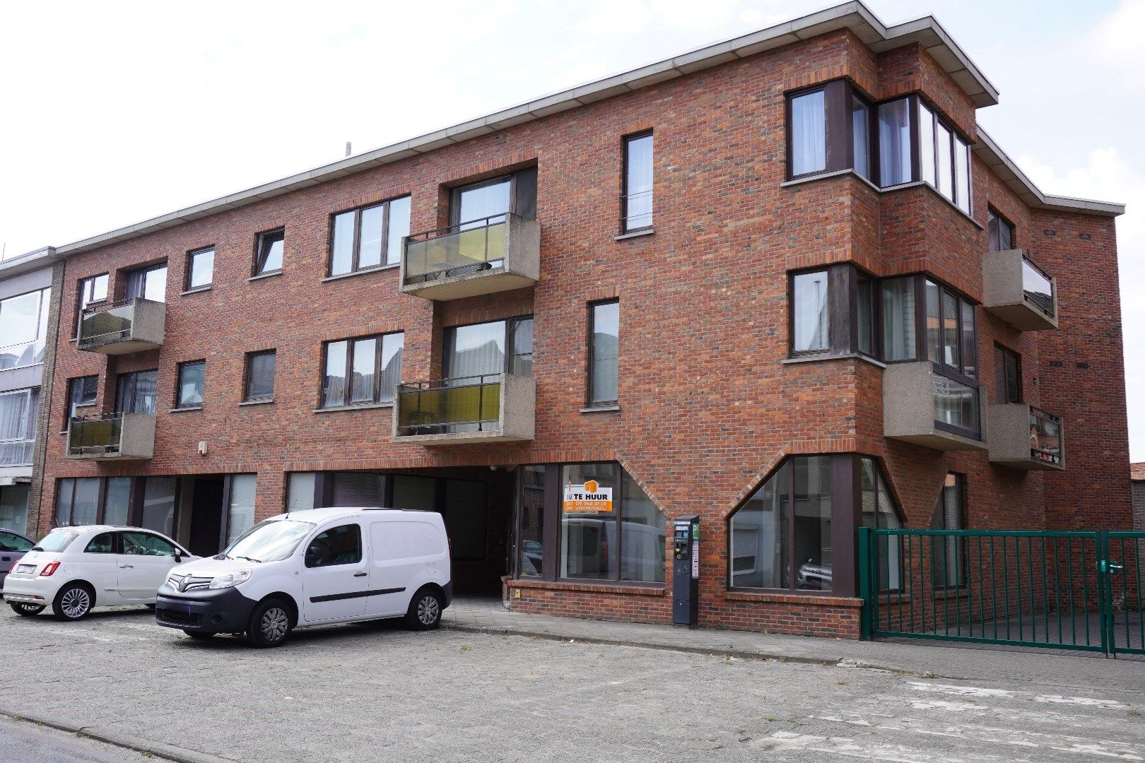Gelijkvloers appartement te Lokeren  foto {{pictureIndex}}