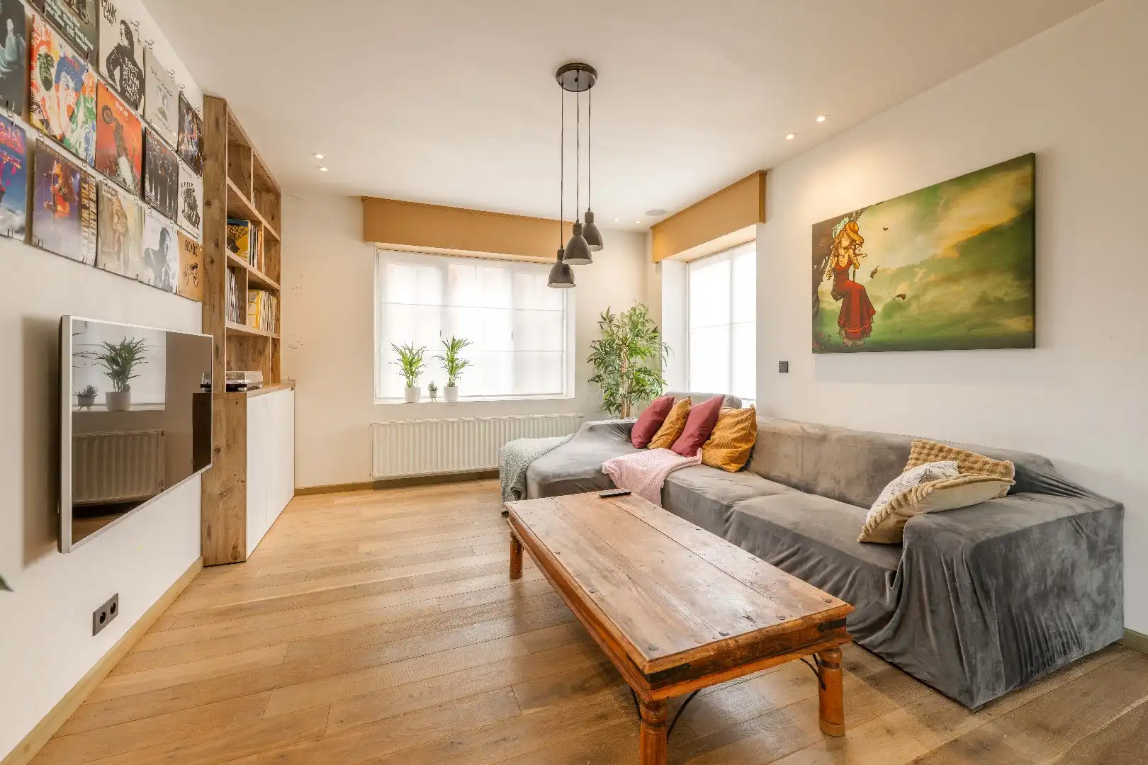 WONING (240 m²) met LOODS (143 m²) op HOEKPERCEEL VAN 1.027 m² foto 6