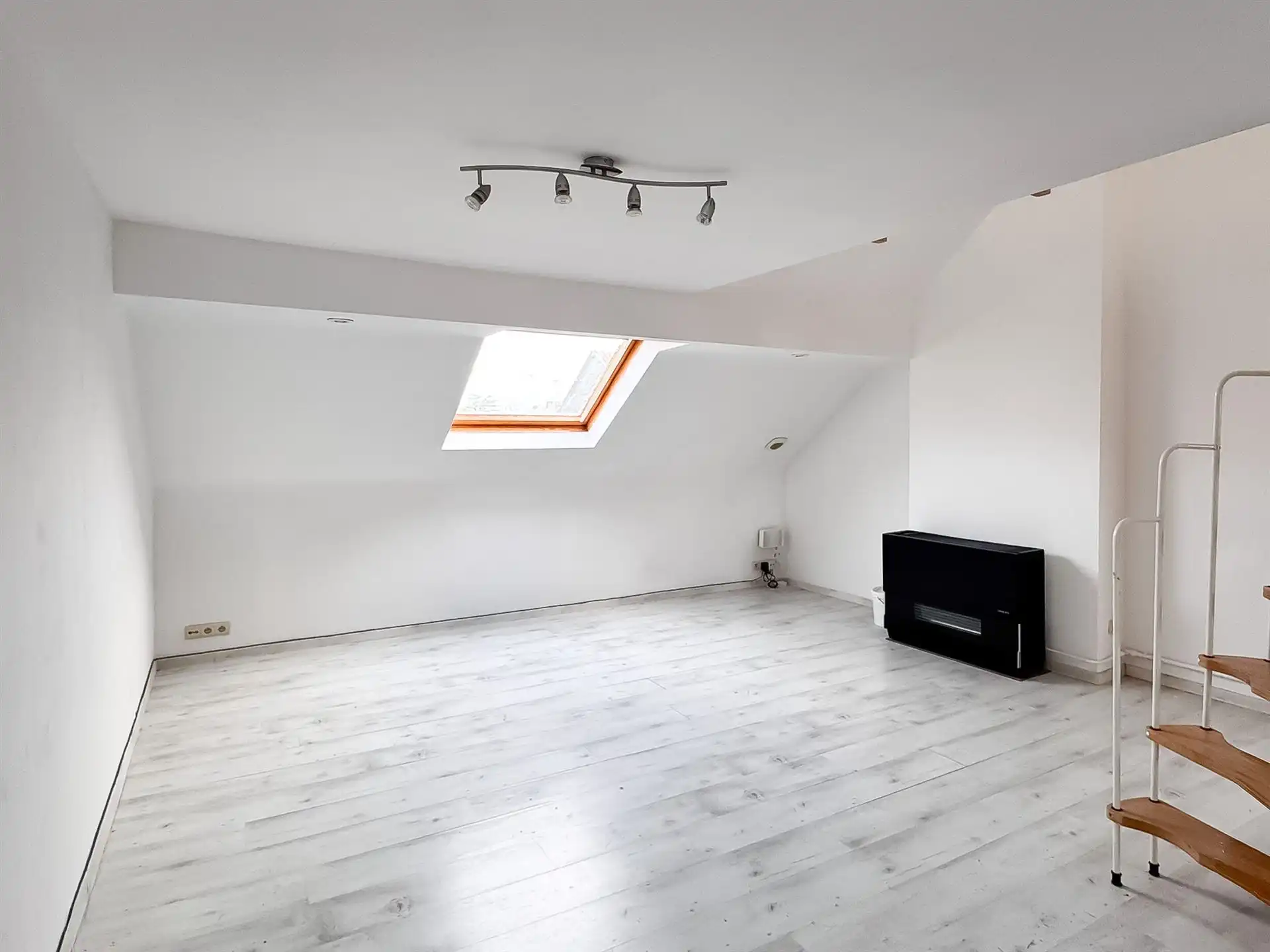 Studio foto {{pictureIndex}}