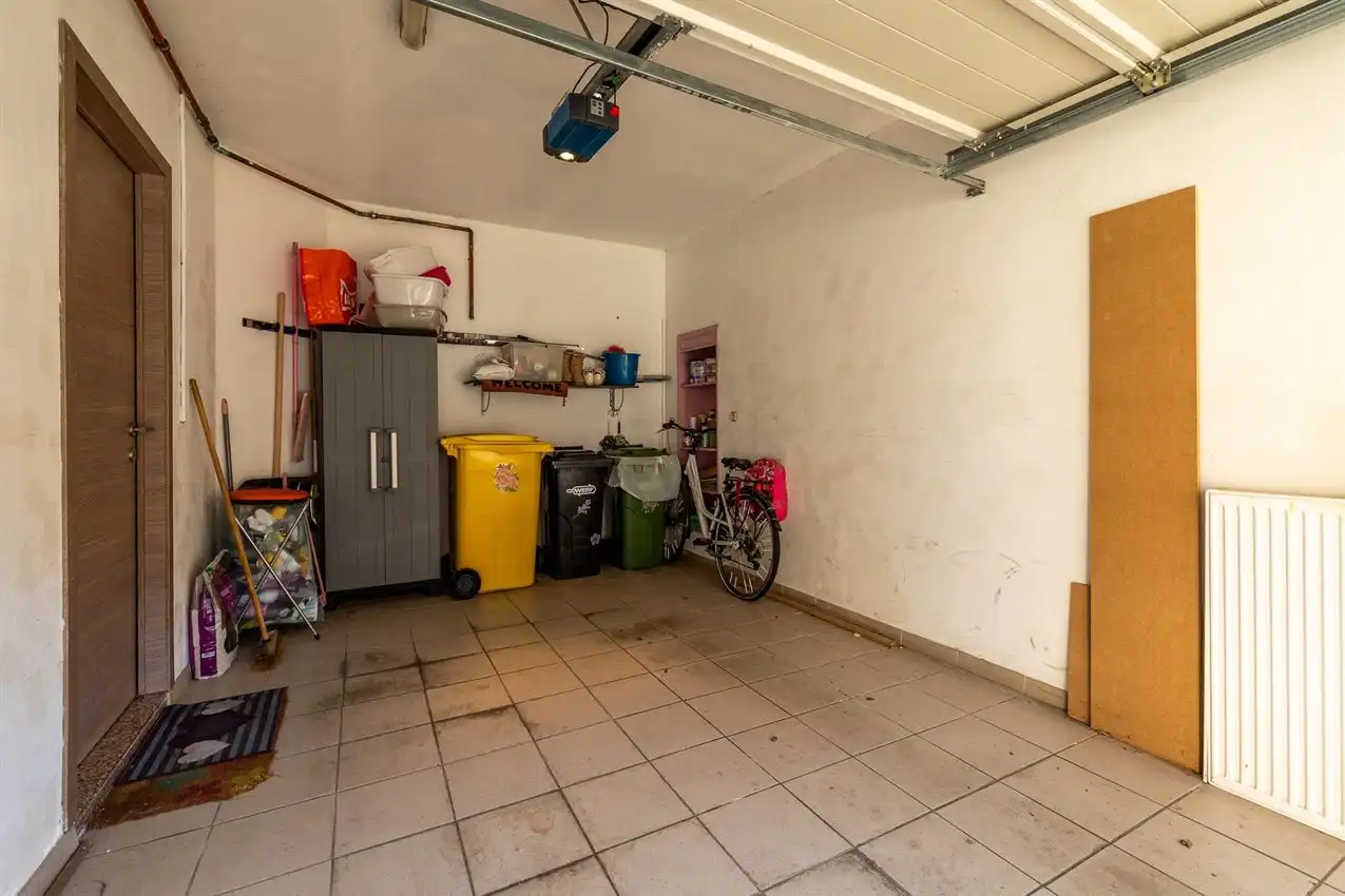 Gerenoveerde bel-etagewoning met 3 slk foto 30