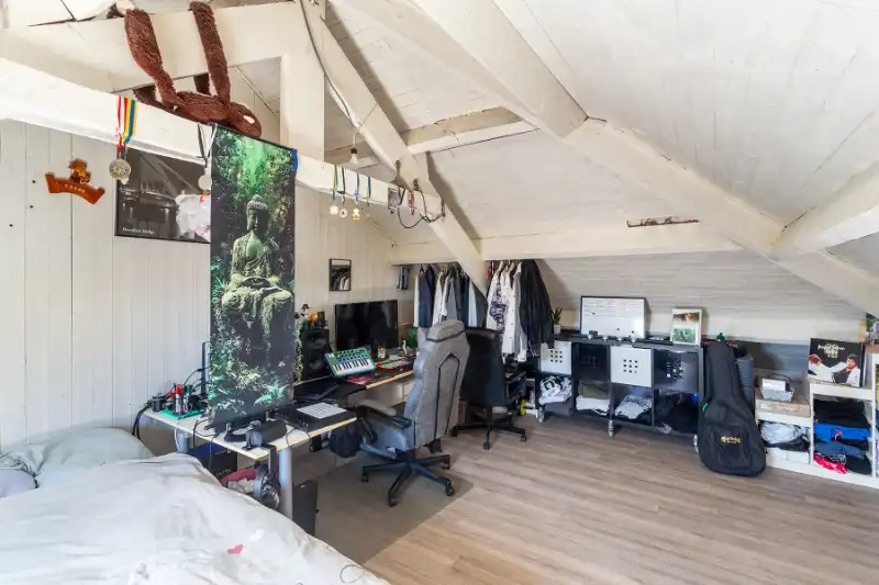 Verrassend ruime woning met zwembad! foto 32