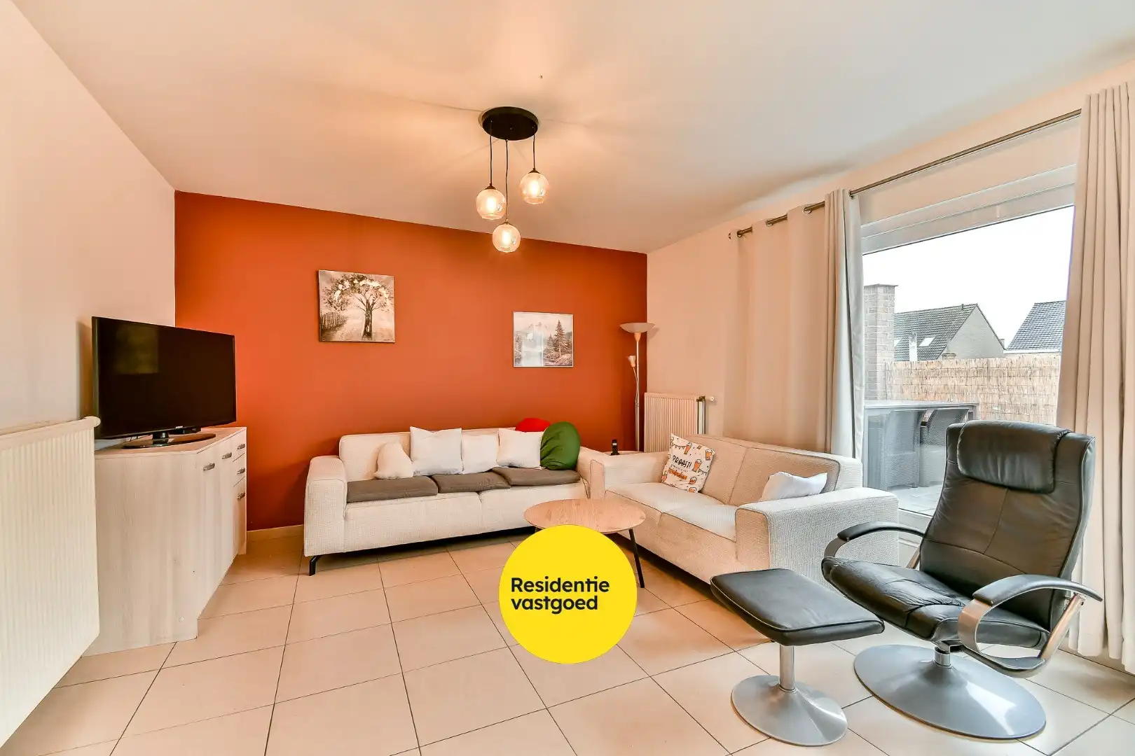 Opbrengsteigendom met 3 appartementen en 3 garages foto 10