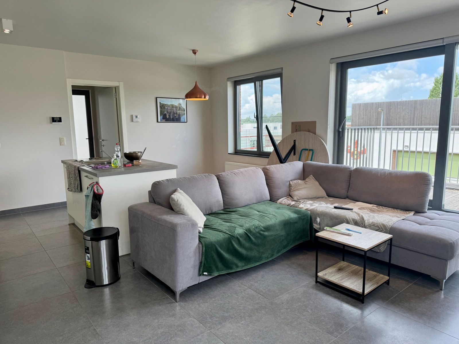 Appartement met veel lichtinval te huur  foto 2