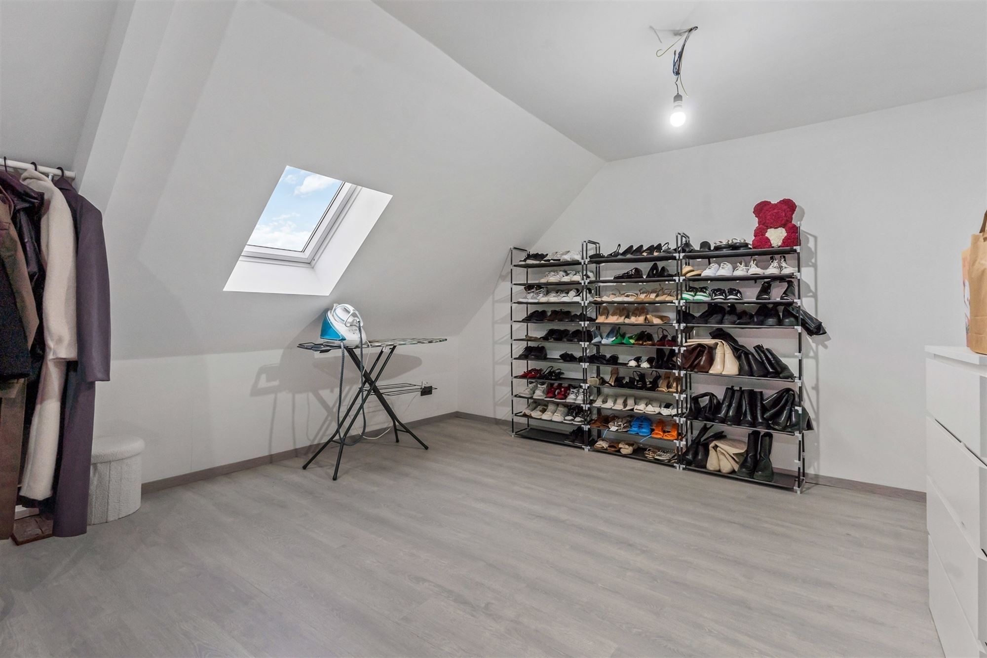 UITERST KNAP GERENOVEERDE WONING MET 3-4 SLAAPKAMERS OP EEN PERCEEL VAN 12A48CA TE BEVERLO foto 21