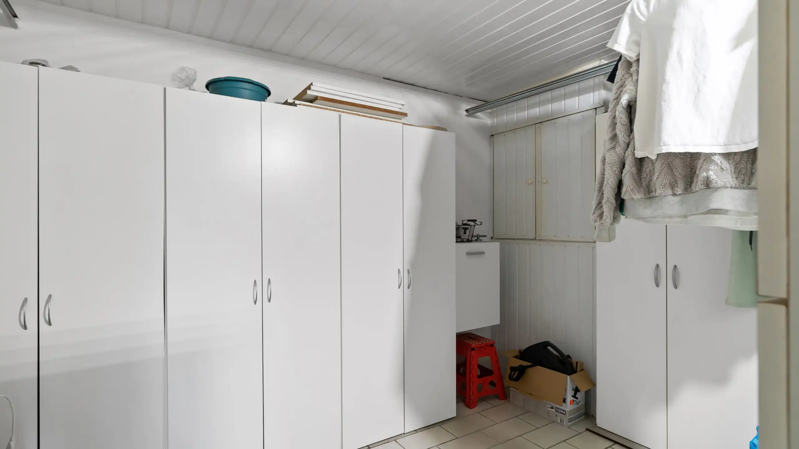 OUDSBERGEN - Zeer ruime landbouwwoning op 2,5ha met loodsen  foto 19