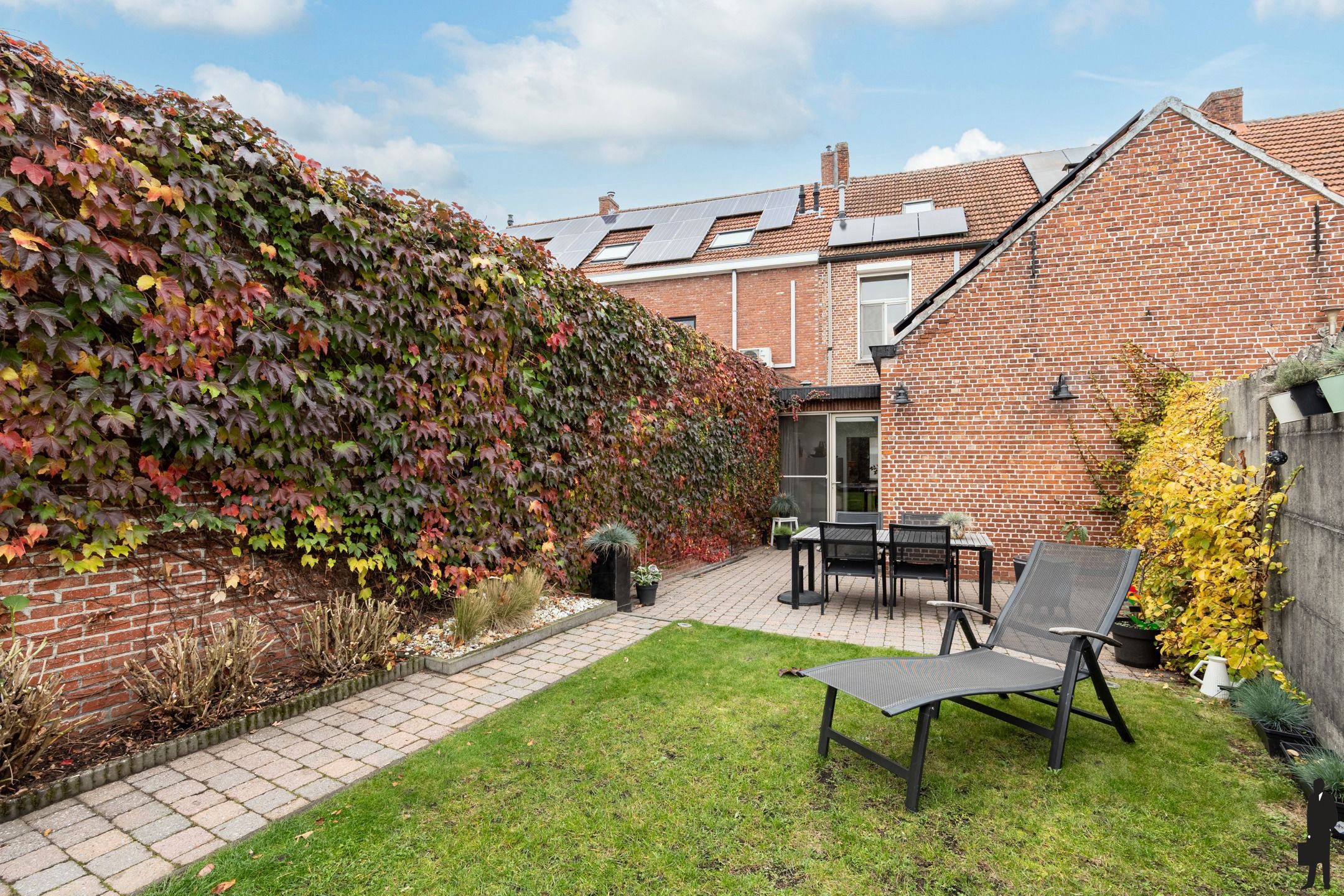 Instapklare stadswoning met diepe tuin en garage. foto 20