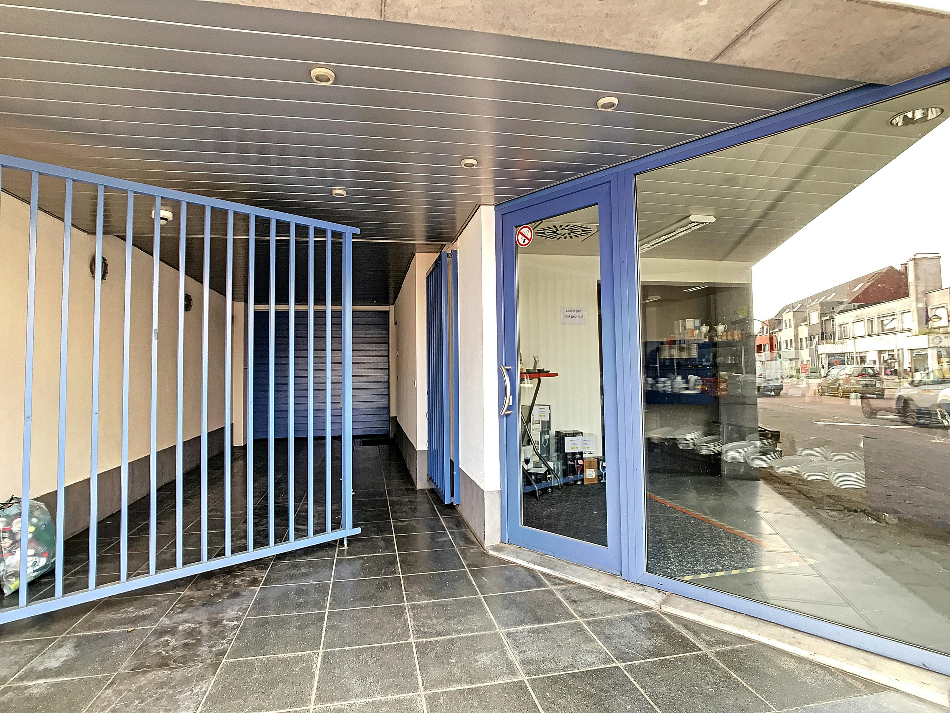 Opportuniteit: opbrengsteigendom te koop in Wuustwezel! foto 2
