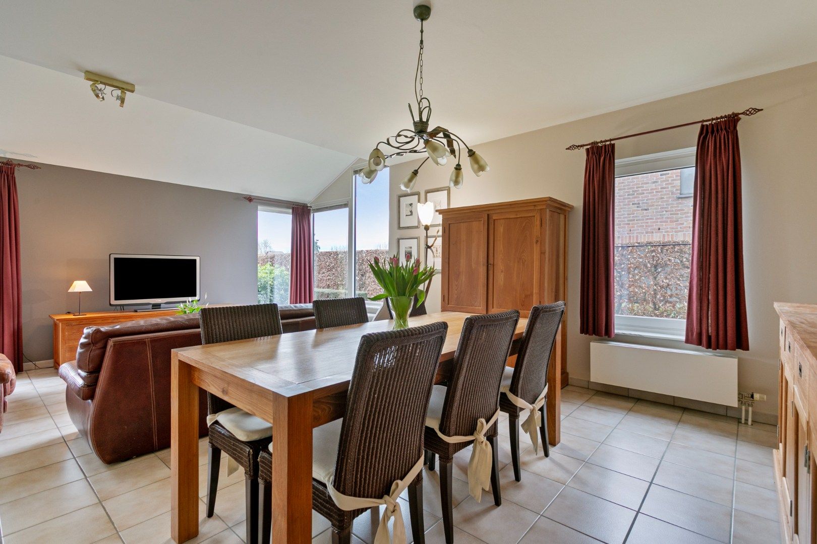 Villa met 4 slaapkamers en ruime tuin in Tienen! - bewoonbare opp. 246m² -  EPC 197 kWh/m² foto 6