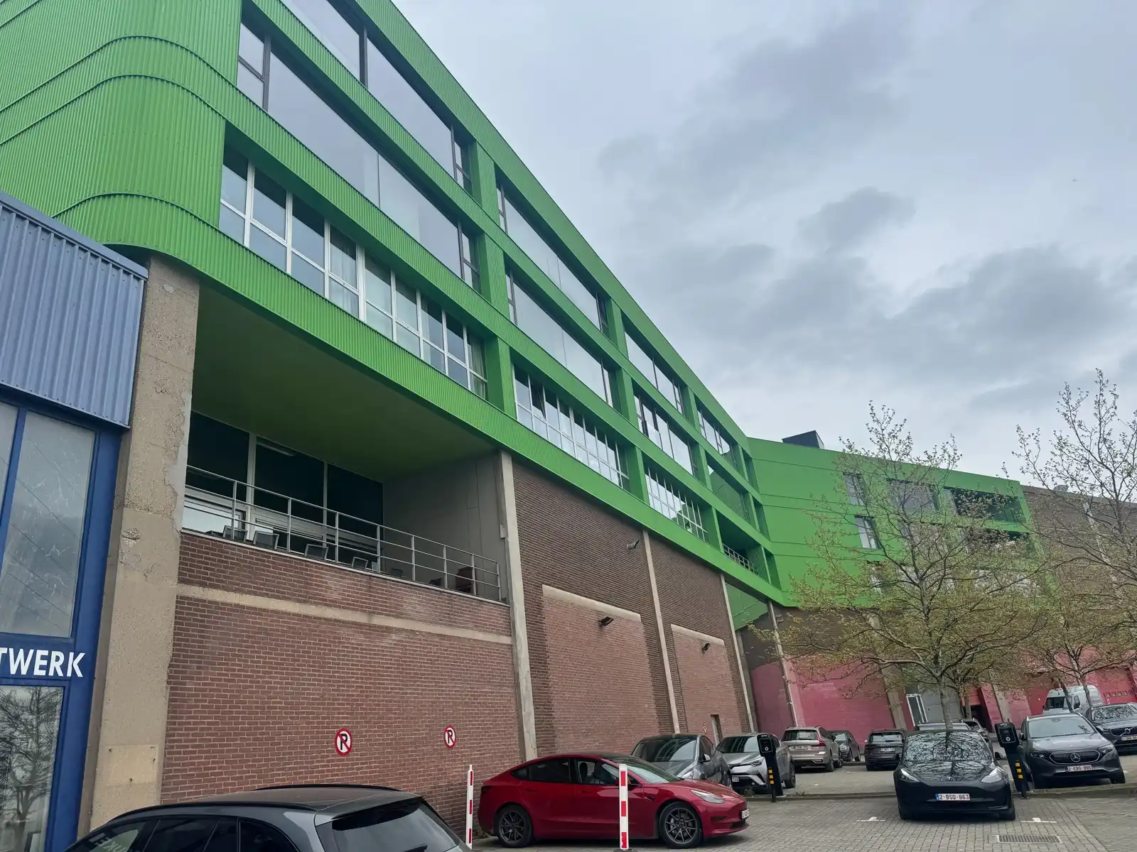 Kantoor voor 6-8 personen te Huur in Noord Antwerpen foto 5