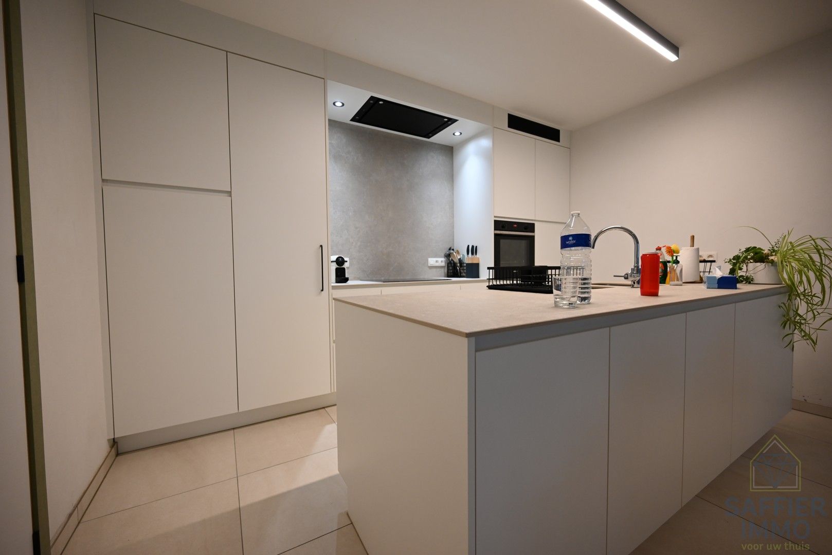 Te Huur: Ruim gelijkvloers appartement in het centrum van Ingelmunster 🏡 foto {{pictureIndex}}