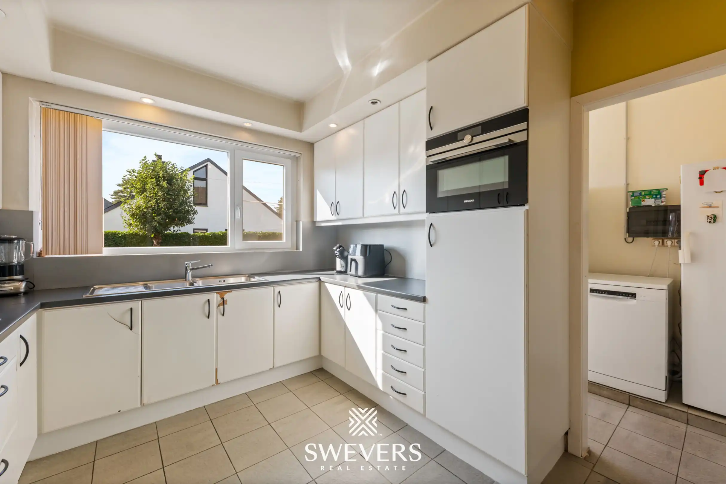 Authentieke charmante woning met minstens 3 slaapkamers te Paal foto 8