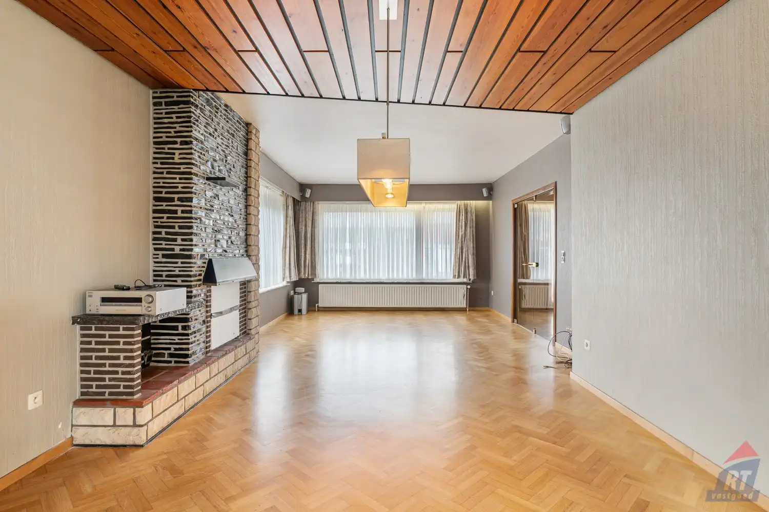 Charmante open bebouwing met 4 slaapkamers en zonnige tuin in het gezellige Velm foto 2